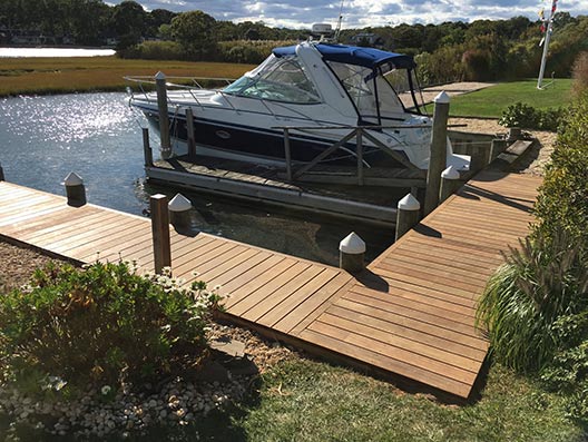 Bulkhead with boat in slip